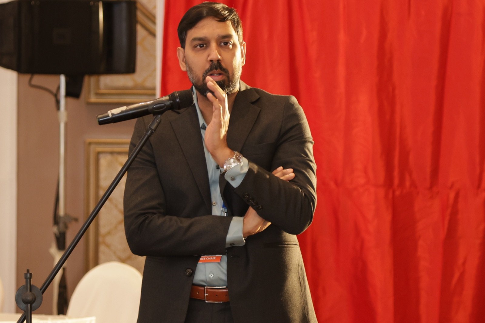 Dr. Rahul Upadhyay delivering an introductory lecture on ankle injuries at GFAS
