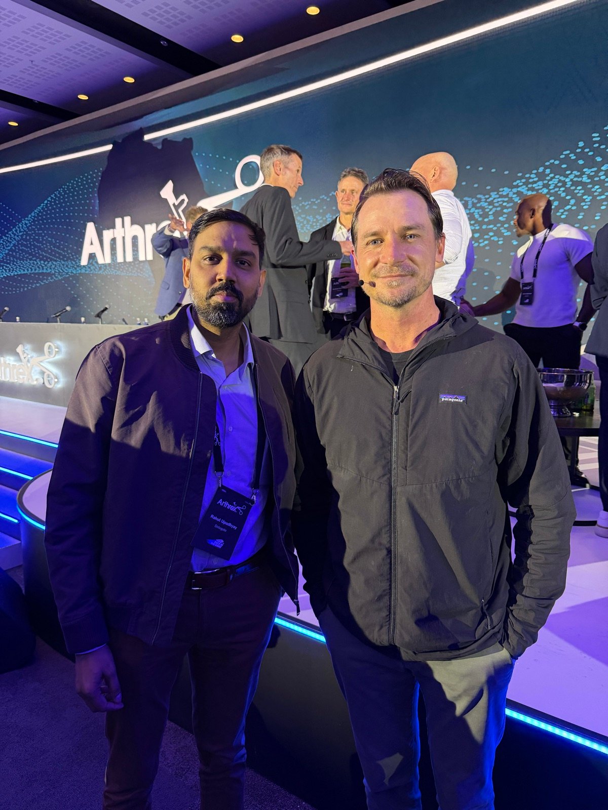 Dr. Rahul Upadhyay discussing sports injuries in Cape Town with cricketer Dale Steyn